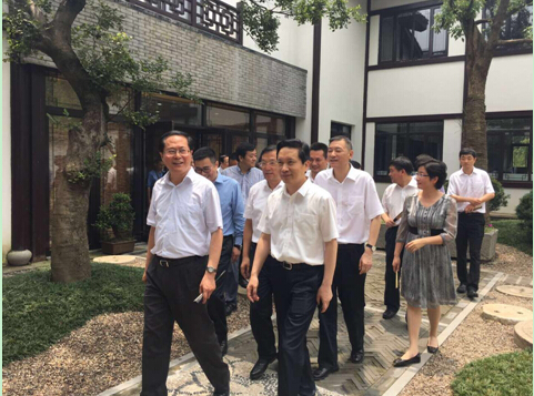 浙江省代省長車俊考察調研玉皇山基金小鎮(zhèn)