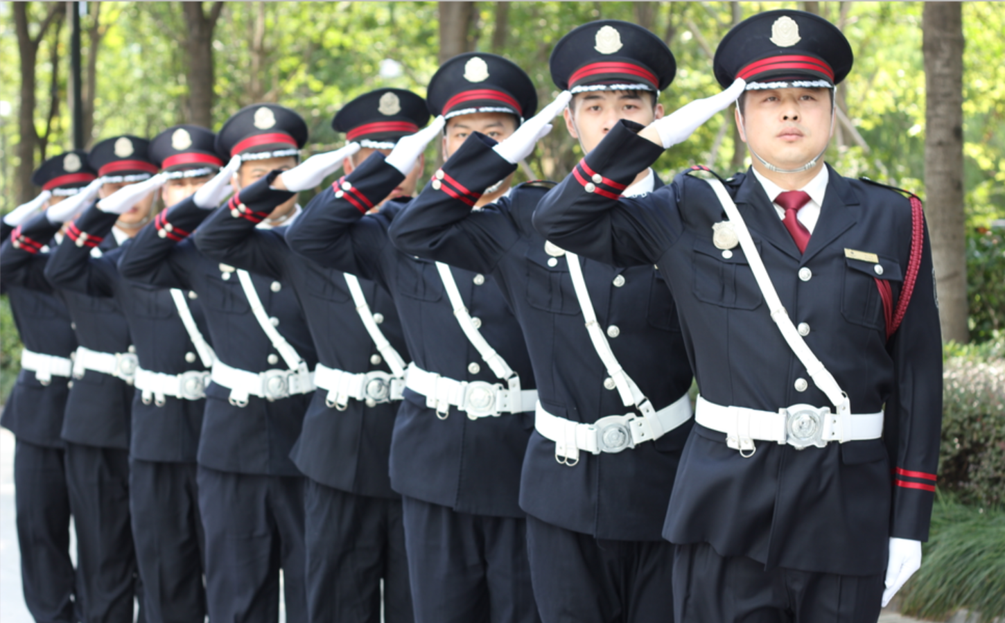 貼心服務(wù) 建行管家：建行省分行領(lǐng)導(dǎo)表彰南都物業(yè)服務(wù)團(tuán)隊(duì)