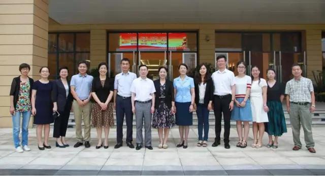 念師恩：杭州市委常委、宣傳部長戚哮虎一行蒞臨北師大附中慰問參觀